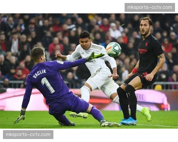 战术复盘：阿尔梅里亚的密集防守如何瓦解了塞维利亚的进攻