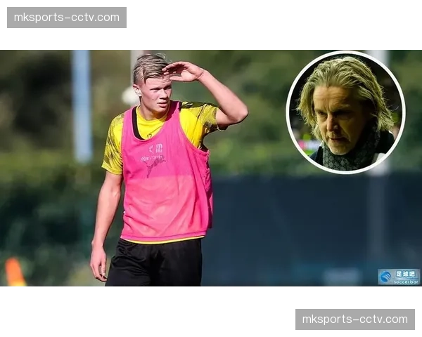 哈兰德社交媒体晒出与阿坎吉在多特蒙德时期的旧照,配文“熟悉的对手”。 哈兰德社交媒体晒出与阿坎吉在多特蒙德时期的旧照,配文“熟悉的对手”。