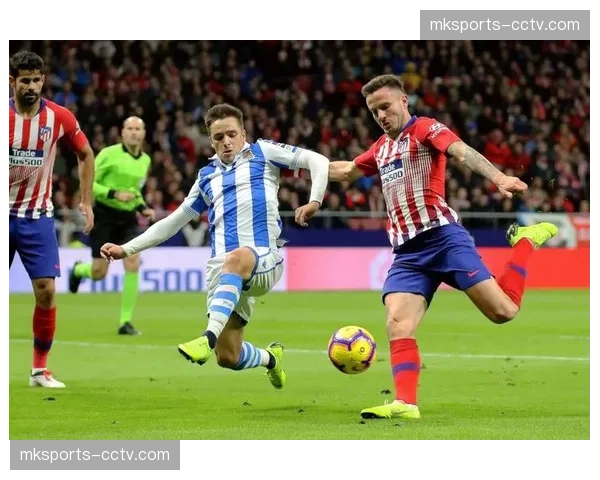 西甲保级关键战：加的斯2-1逆转塞尔塔，逃离降级区