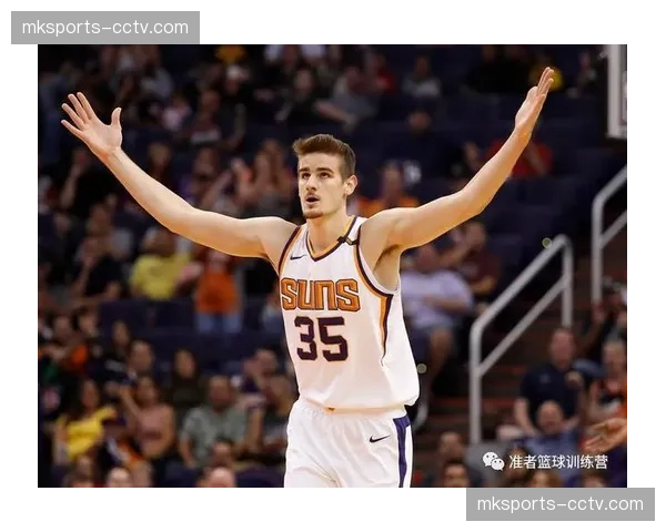 纽约自由人用无保障训练营合同考察西班牙内线拉克尔·卡雷拉